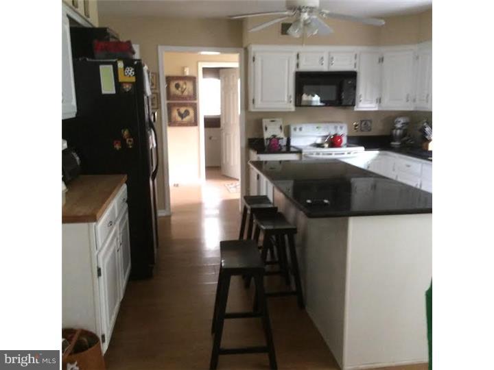 9 Kenwick Road Hockessin, DE 19707 - Photo 10 of 16 Kitchen