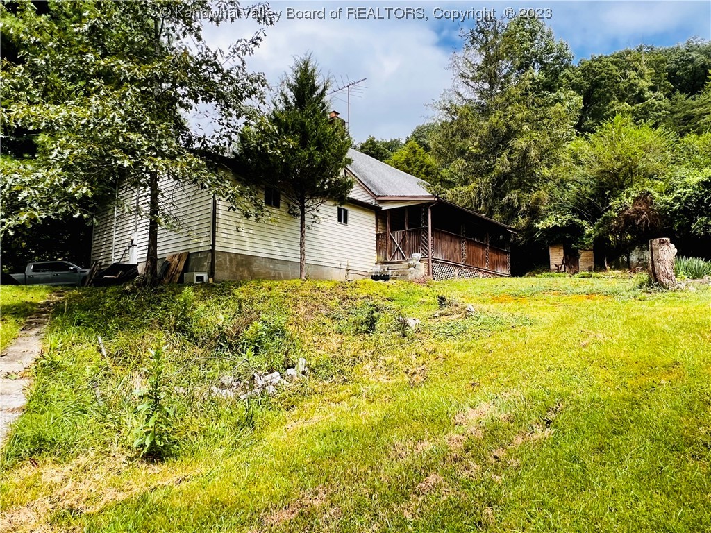 2422 Poca Fork Road Elkview, WV 25071 - Photo 13 of 15 Gallery Image 13