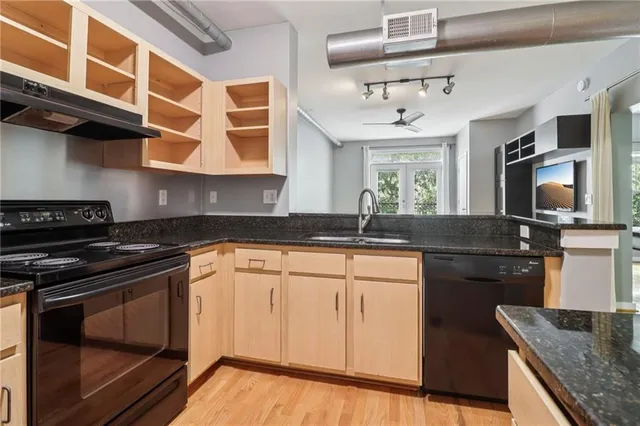 $235,000 | 800 Peachtree Street Northeast, Unit 1520, Atlanta, GA 30308