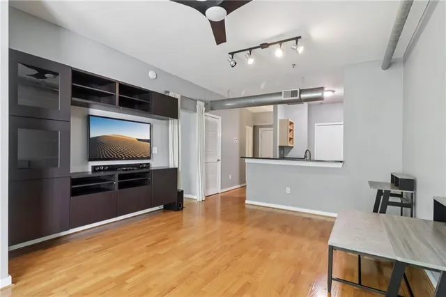 $235,000 | 800 Peachtree Street Northeast, Unit 1520, Atlanta, GA 30308
