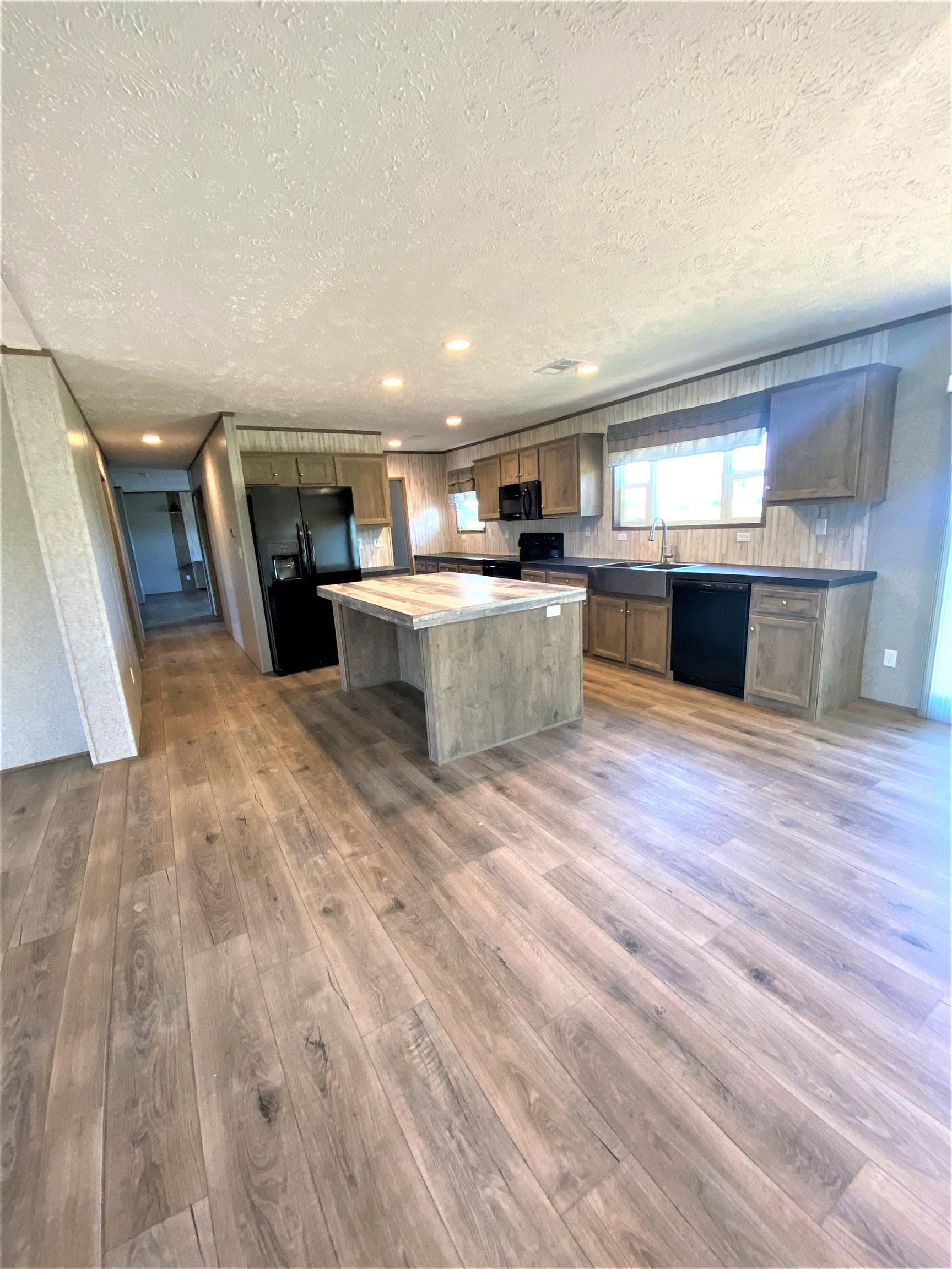 26126 County Road 32 Elberta, AL 36530 - Photo 5 of 6 Kitchen and Dining