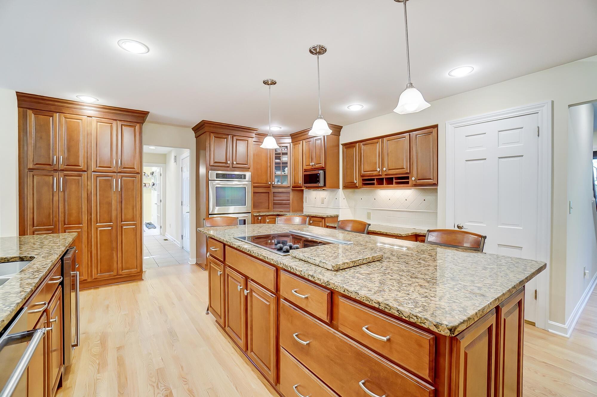 4220 Mountview Road Columbus, OH 43220 - Photo 14 of 66 020