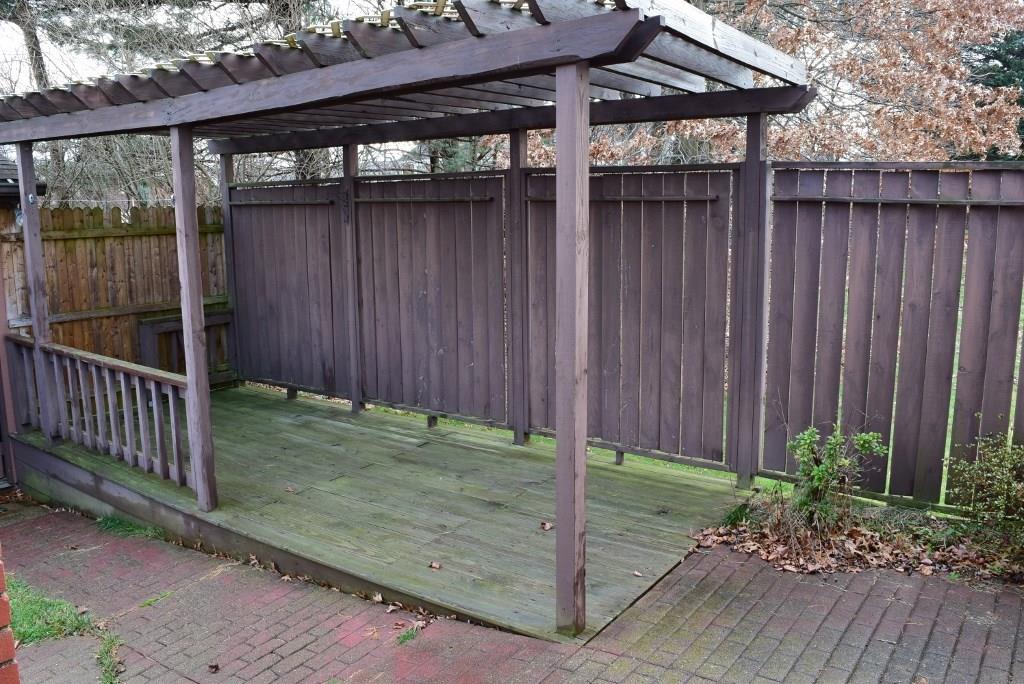 2754 Brodhead Road Aliquippa, PA 15001 - Photo 20 of 24 Great spot to unwind or entertain