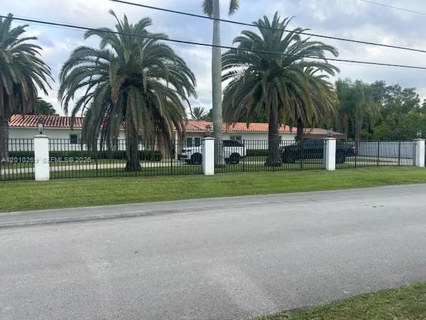 $11,000 | 9540 Southwest 68th Street, Miami, FL 33173