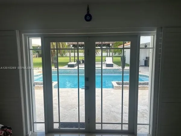 $11,000 | 9540 Southwest 68th Street, Miami, FL 33173