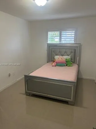 $11,000 | 9540 Southwest 68th Street, Miami, FL 33173
