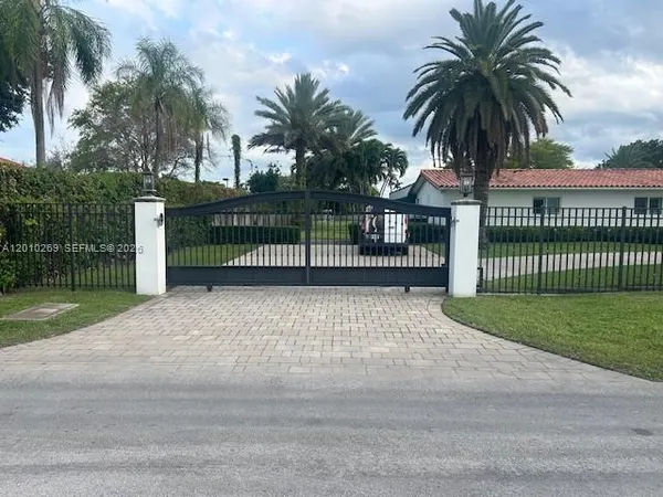 $11,000 | 9540 Southwest 68th Street, Miami, FL 33173