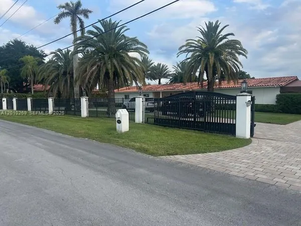$11,000 | 9540 Southwest 68th Street, Miami, FL 33173