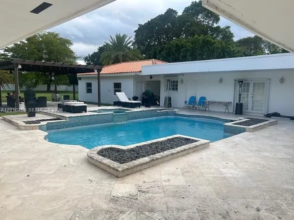 $11,000 | 9540 Southwest 68th Street, Miami, FL 33173
