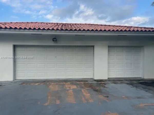 $11,000 | 9540 Southwest 68th Street, Miami, FL 33173