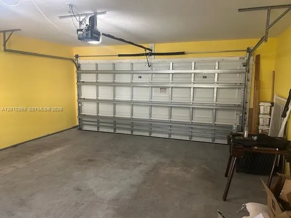 $11,000 | 9540 Southwest 68th Street, Miami, FL 33173