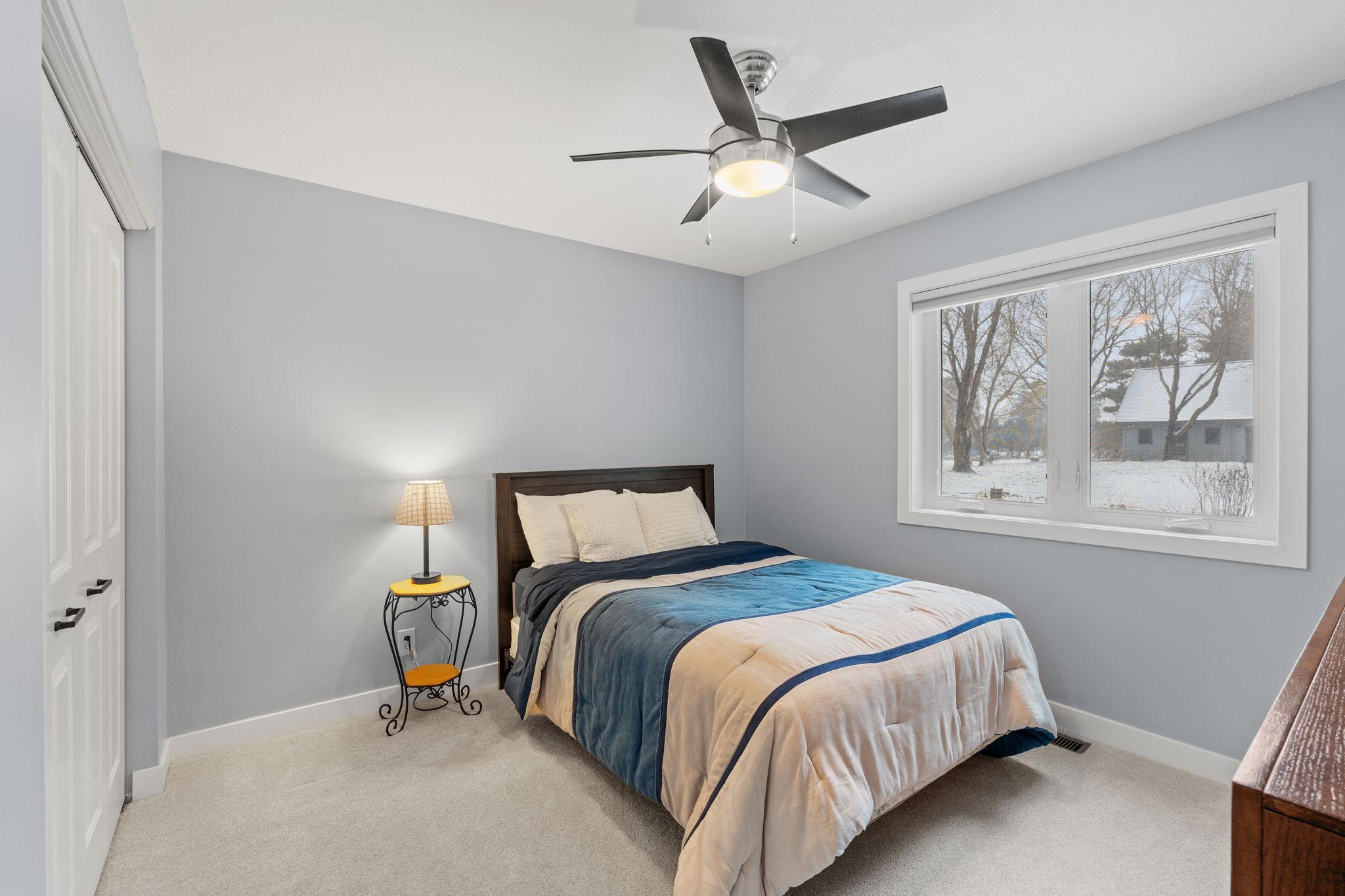 2129 Arkwright Street Maplewood, MN 55117 - Photo 17 of 47