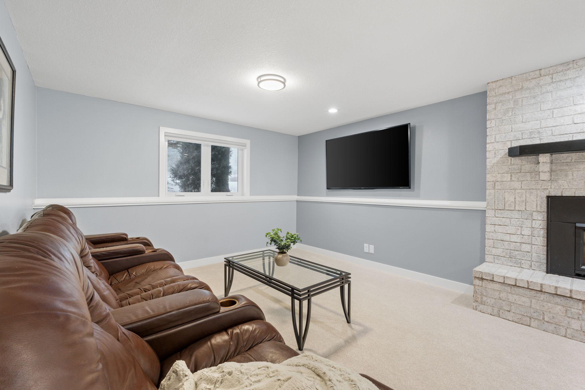 2129 Arkwright Street Maplewood, MN 55117 - Photo 22 of 47