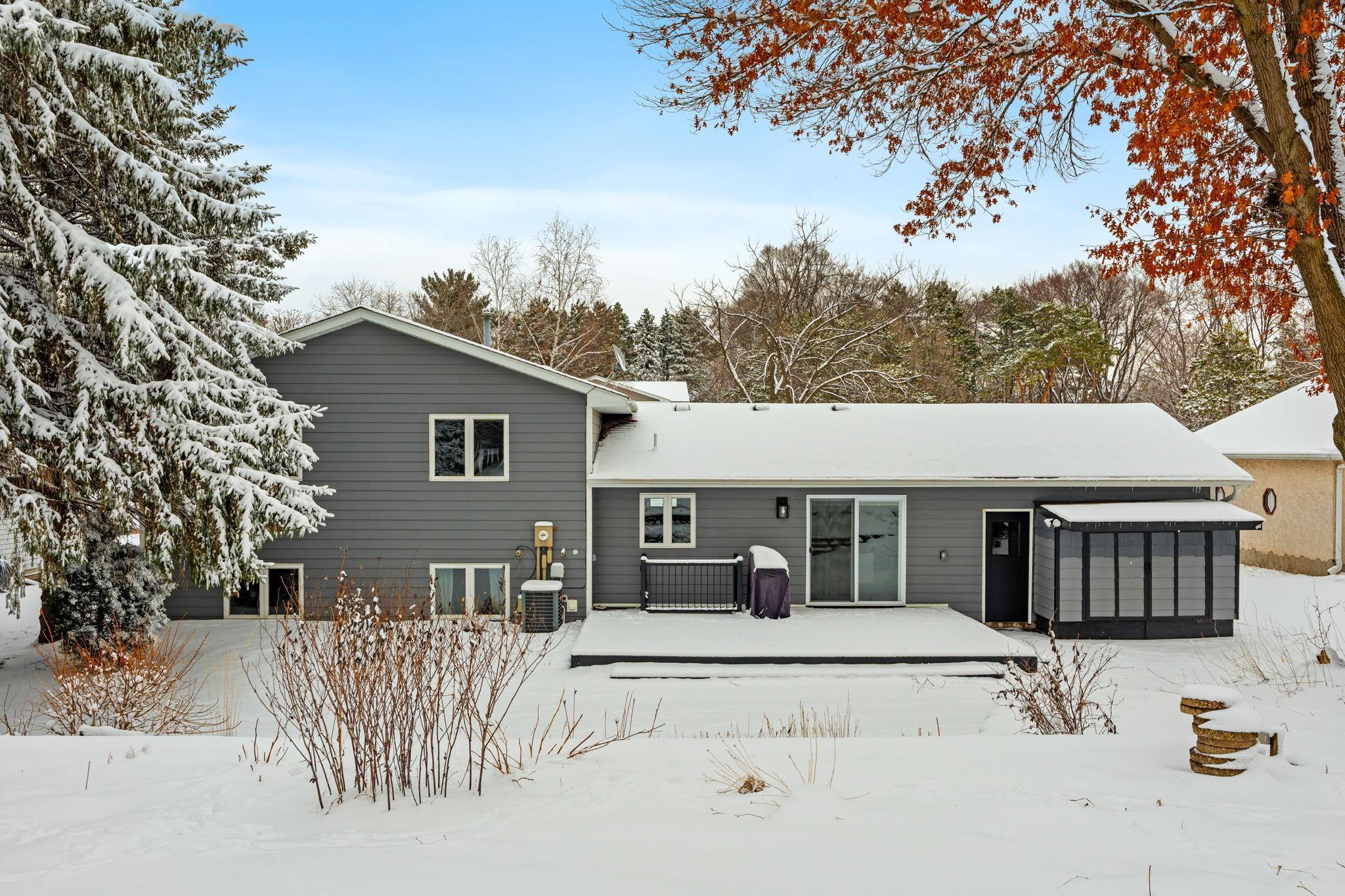 2129 Arkwright Street Maplewood, MN 55117 - Photo 31 of 47