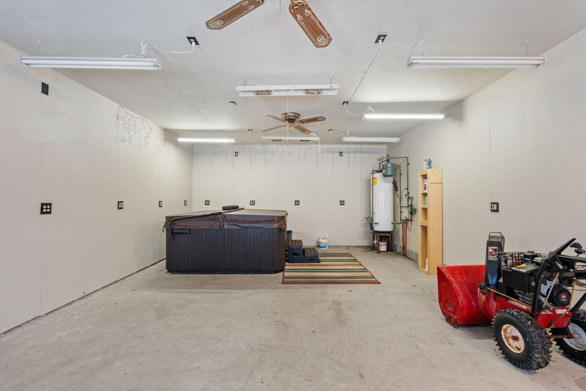 2129 Arkwright Street Maplewood, MN 55117 - Photo 33 of 47