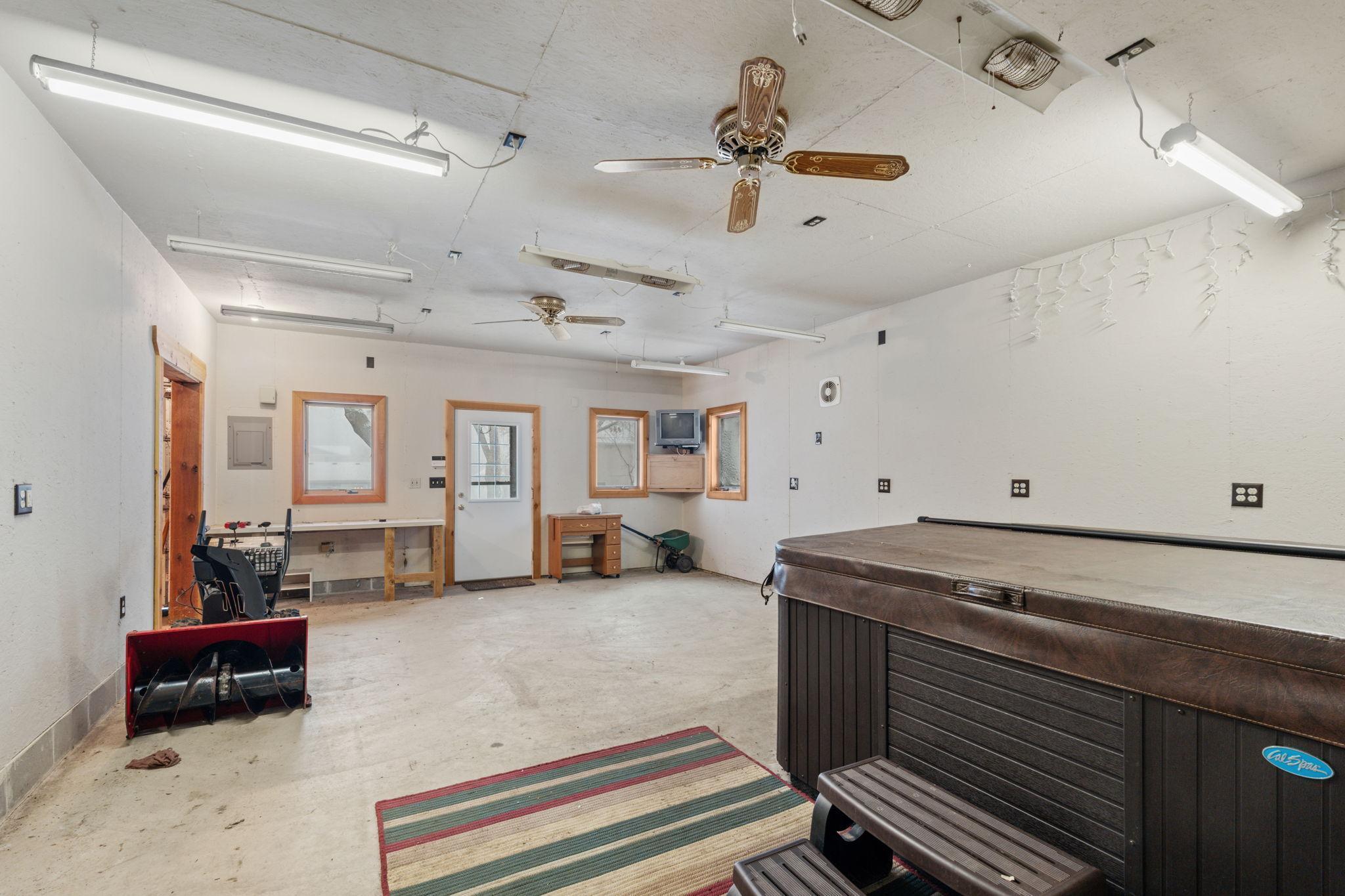 2129 Arkwright Street Maplewood, MN 55117 - Photo 34 of 47