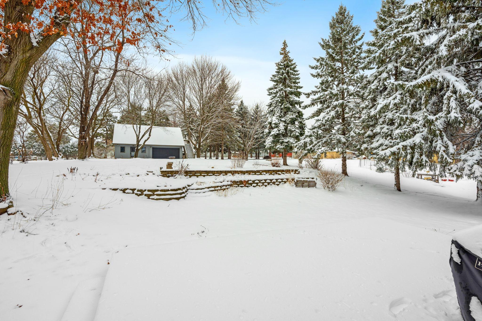 2129 Arkwright Street Maplewood, MN 55117 - Photo 37 of 47