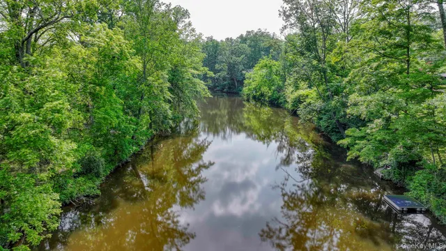 $325,000 | 6 Crawford Street, Pine Bush, NY 12566