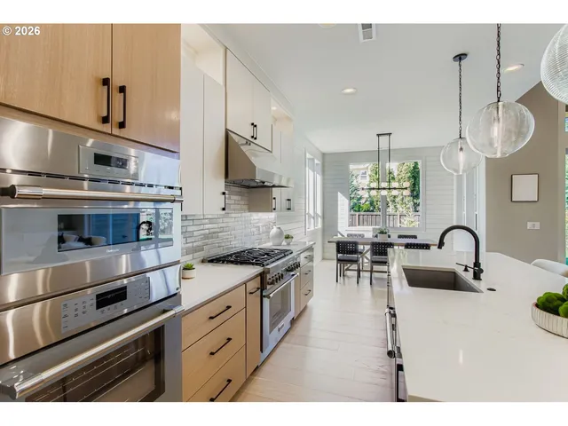 $1,380,000 | 3651 Northwest Lana Place, Portland, OR 97229