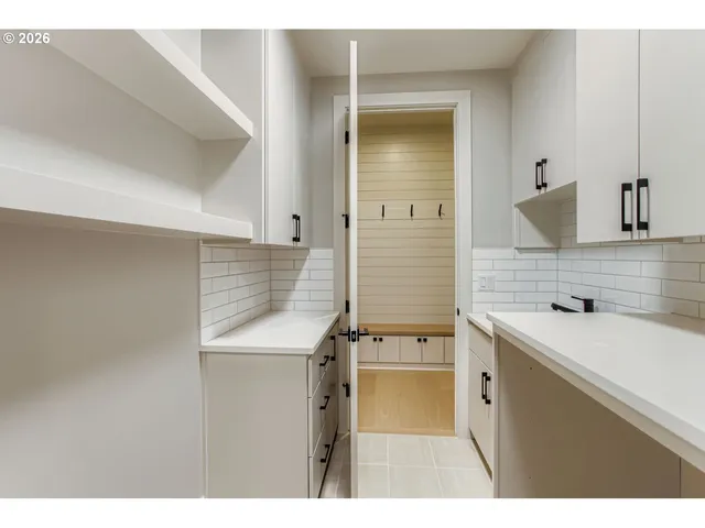 $1,380,000 | 3651 Northwest Lana Place, Portland, OR 97229