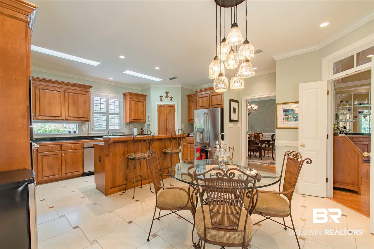 136 Easton Circle Fairhope, AL 36532 - Photo 17 of 41 Breakfast Room