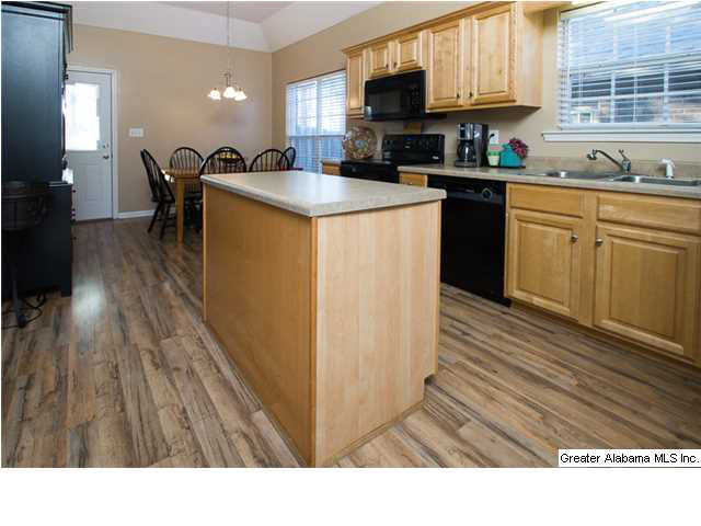817 Daventry Lane Calera, AL 35040 - Photo 5 of 16