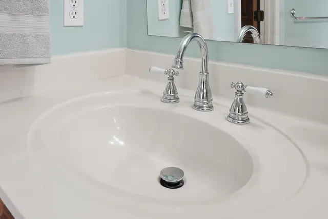 a close view of sink