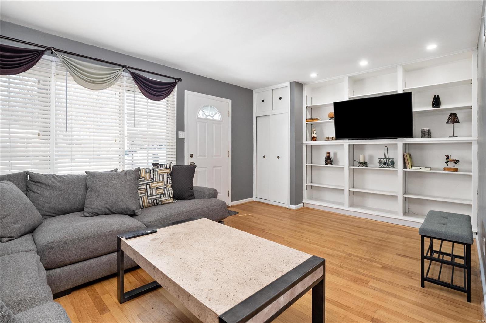 9314 Forman Road St. Louis, MO 63123 - Photo 2 of 23 Gallery Image 2