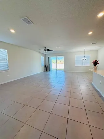 $2,650 | 13049 Skyway Lane, Orlando, FL 32828