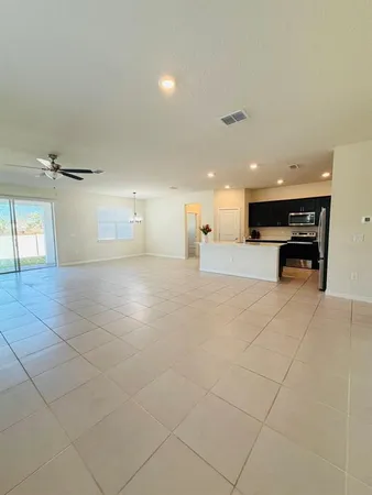 $2,650 | 13049 Skyway Lane, Orlando, FL 32828