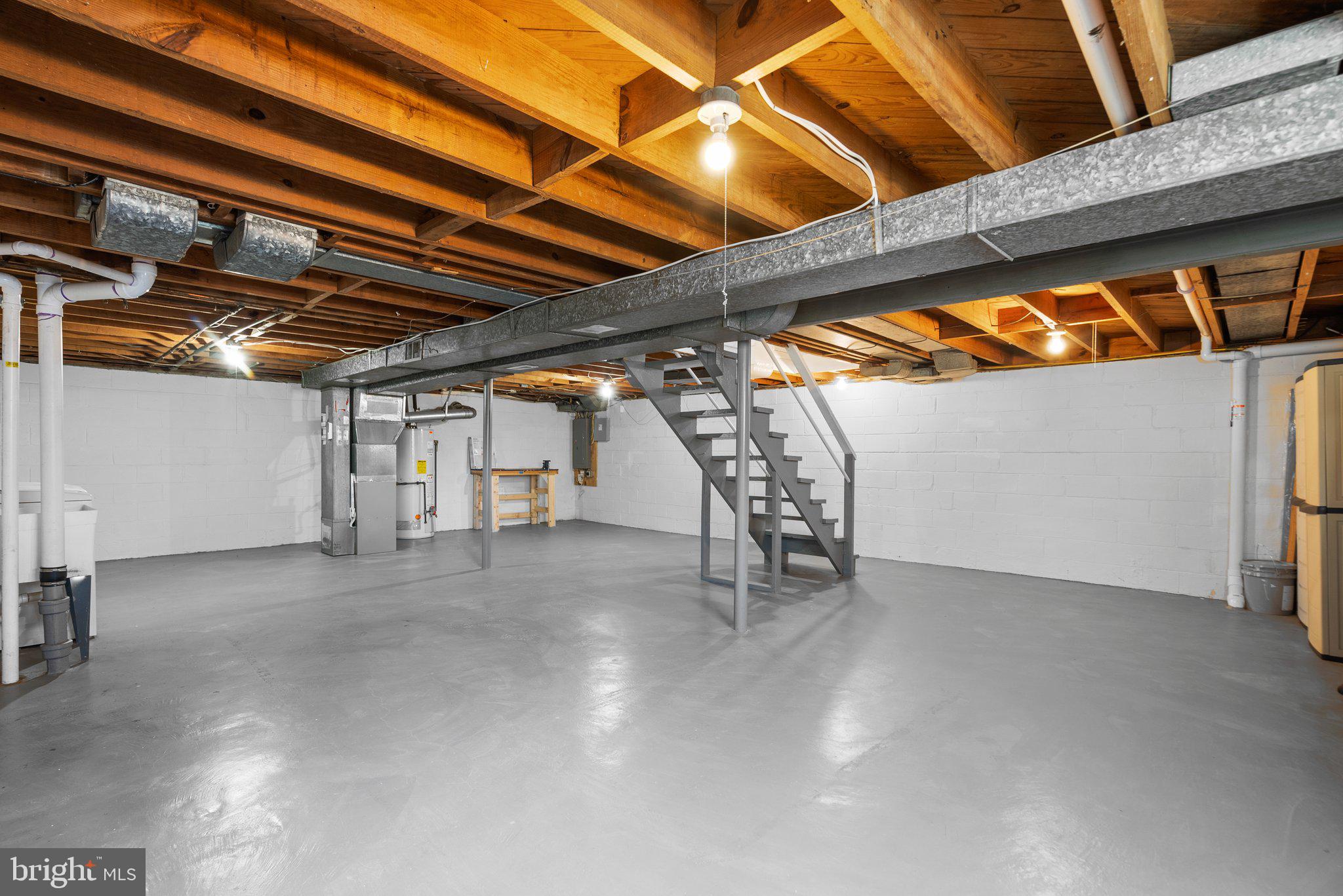 400 Mercer Road Rockville, MD 20852 - Photo 22 of 27 Basement / Storage Room
