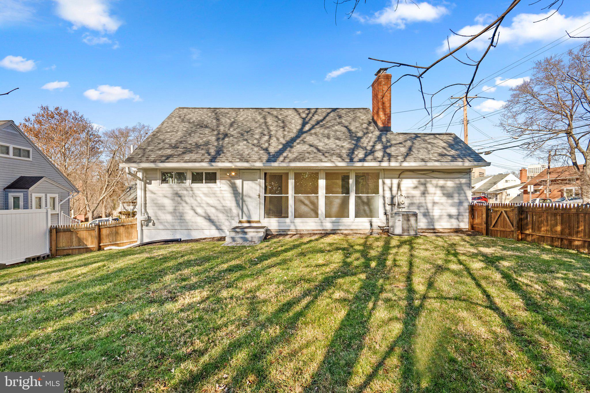 400 Mercer Road Rockville, MD 20852 - Photo 27 of 27 Rear View