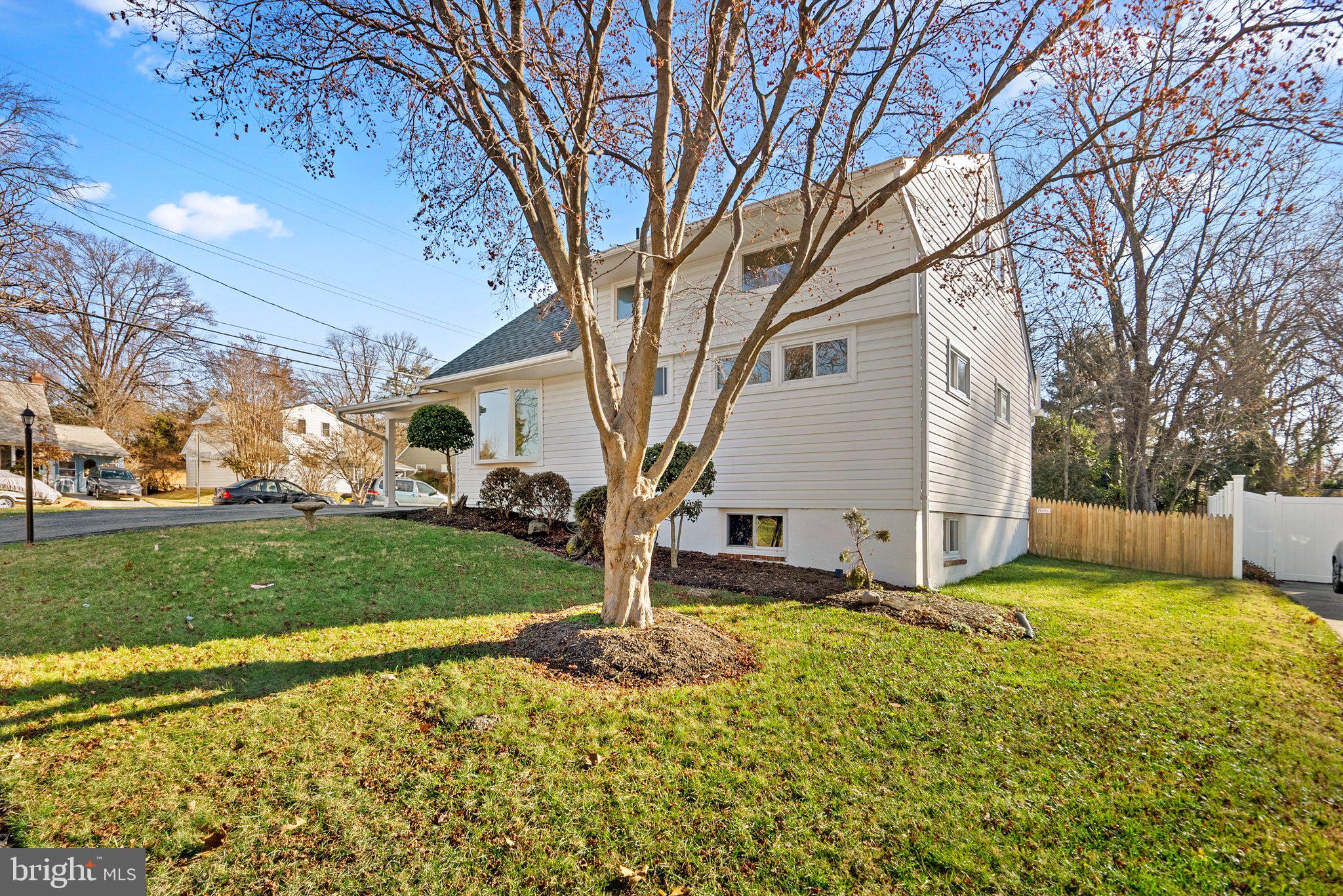 400 Mercer Road Rockville, MD 20852 - Photo 3 of 27