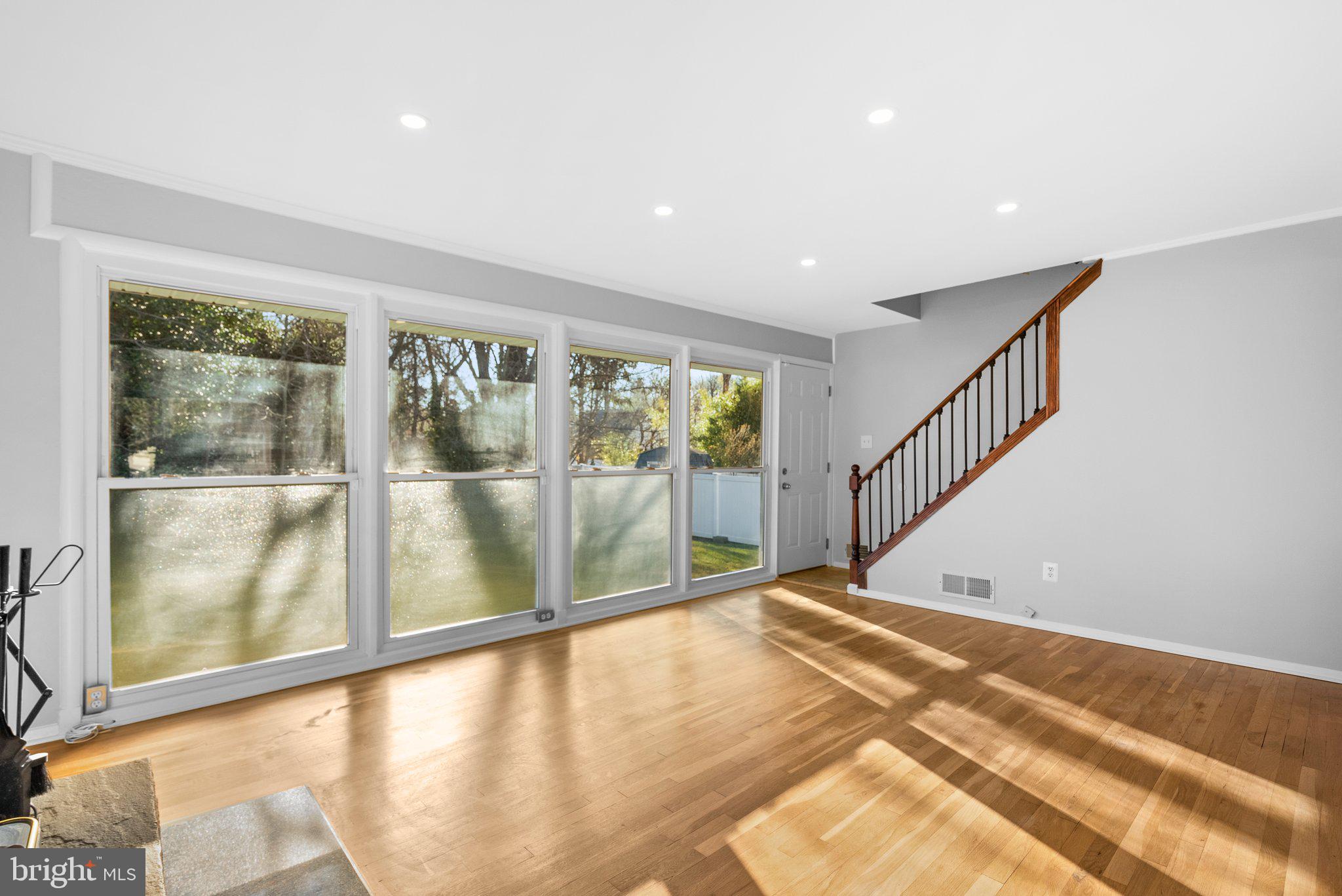 400 Mercer Road Rockville, MD 20852 - Photo 7 of 27