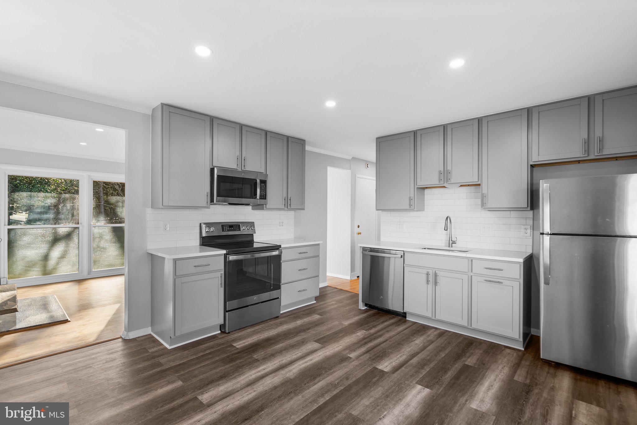 400 Mercer Road Rockville, MD 20852 - Photo 9 of 27 With Stainless Steel Appliances