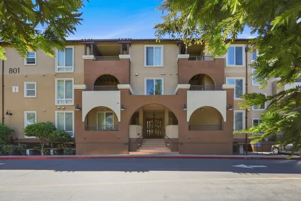 $560,000 | 801 South Winchester Boulevard, Unit 6400, San Jose, CA 95128