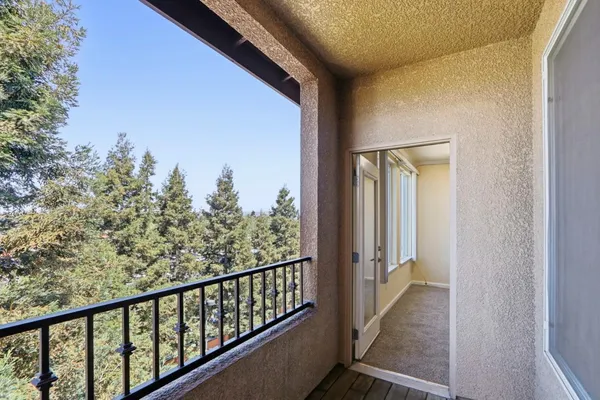 $560,000 | 801 South Winchester Boulevard, Unit 6400, San Jose, CA 95128