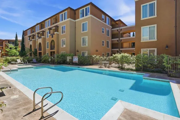 $560,000 | 801 South Winchester Boulevard, Unit 6400, San Jose, CA 95128