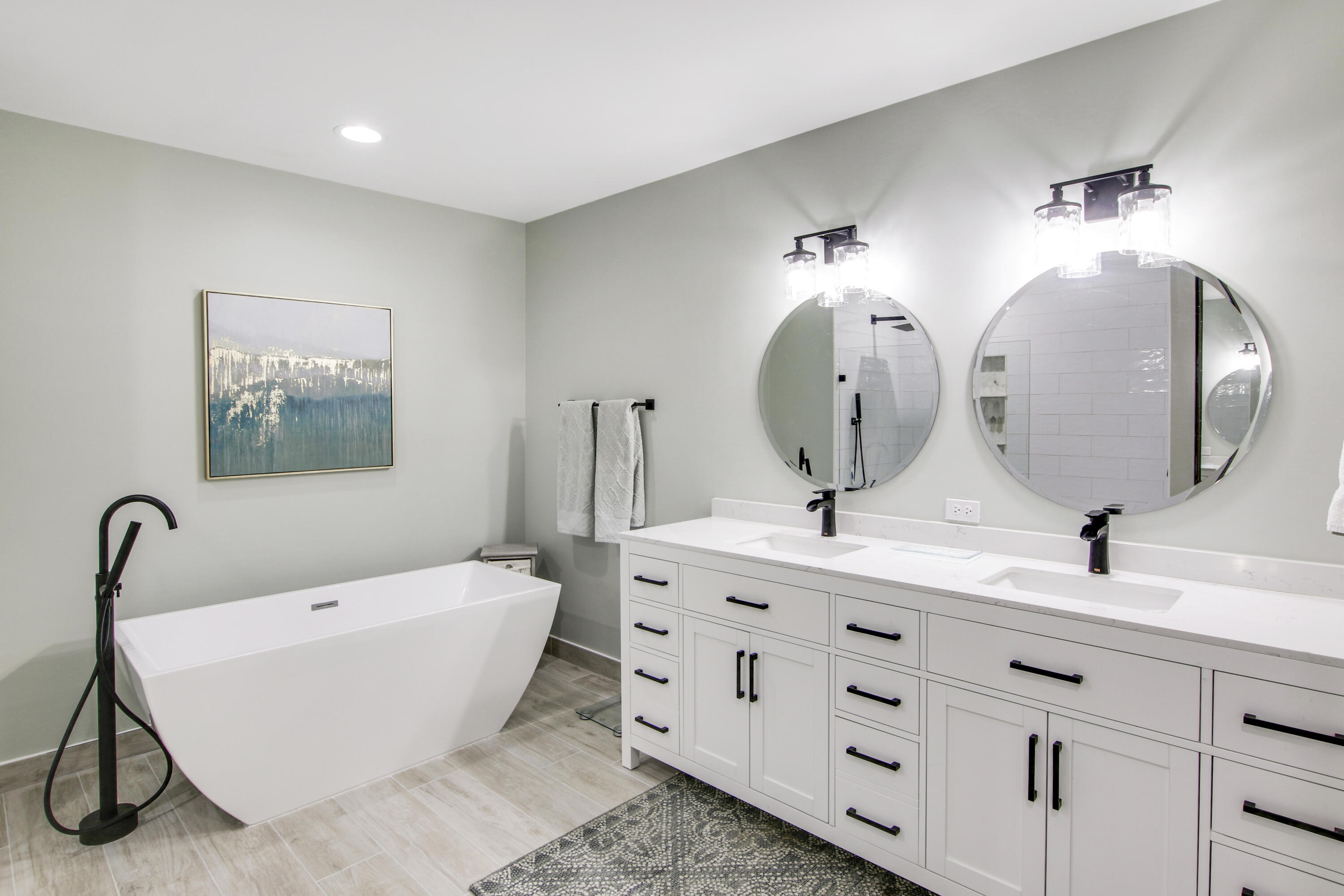 114 Ridge Road Jupiter, FL 33477 - Photo 12 of 28 Master Bath