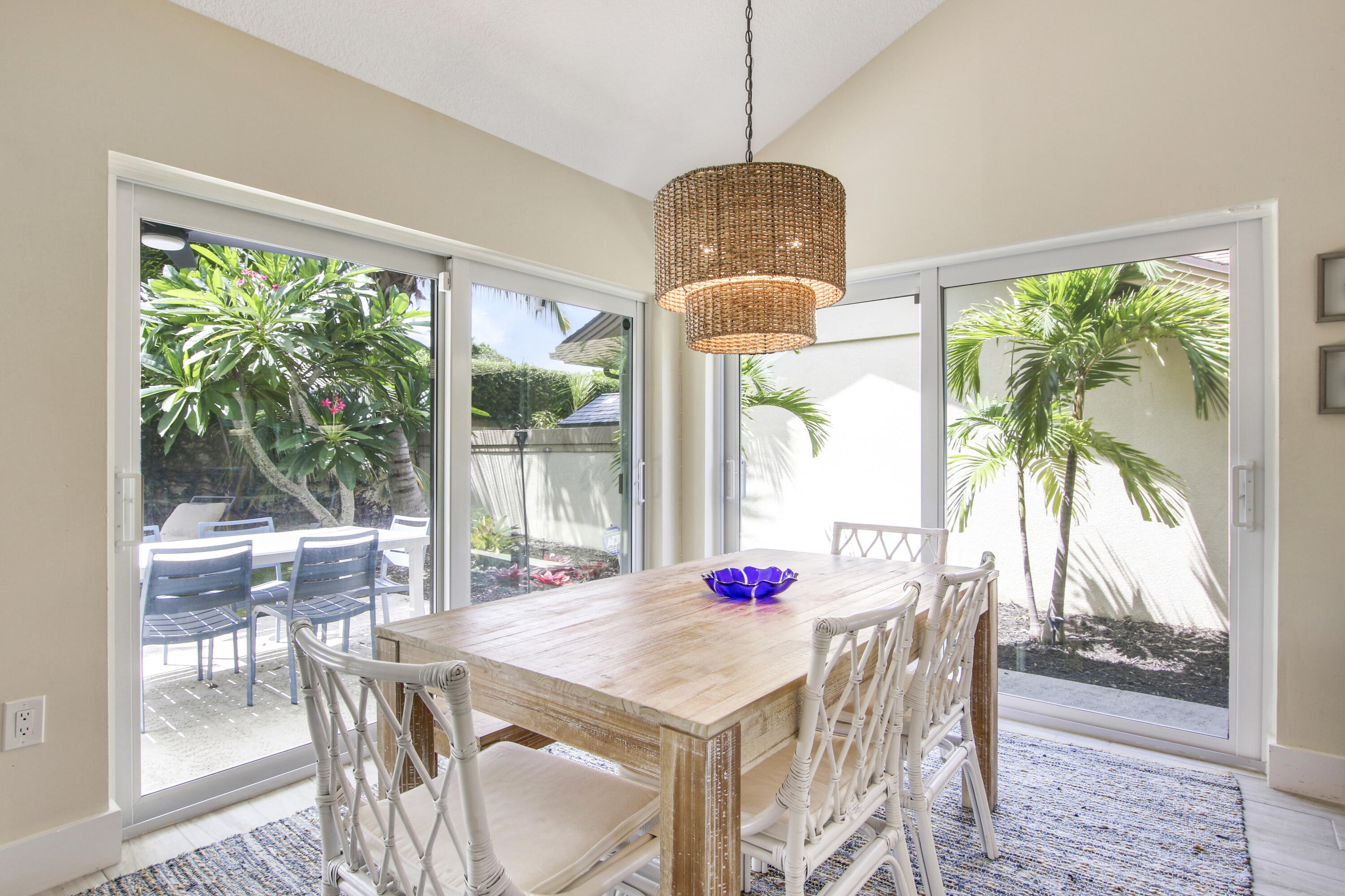114 Ridge Road Jupiter, FL 33477 - Photo 14 of 28 Dining Area