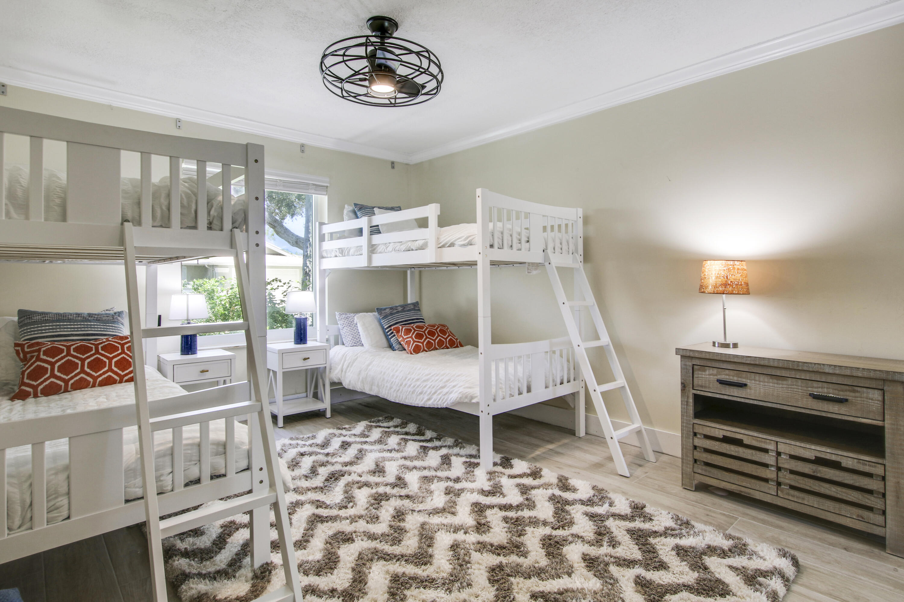 114 Ridge Road Jupiter, FL 33477 - Photo 17 of 28 Bedroom 2