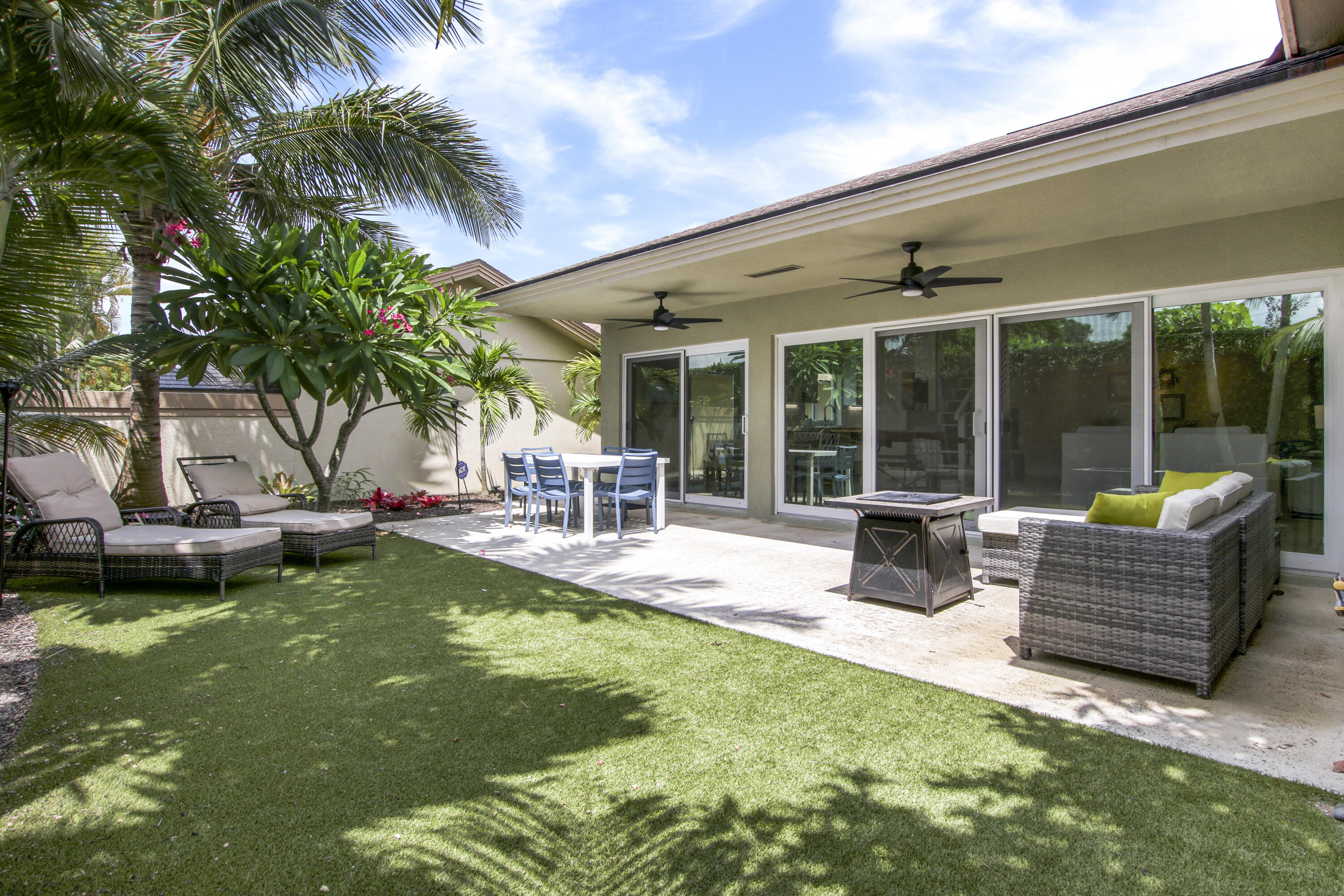 114 Ridge Road Jupiter, FL 33477 - Photo 20 of 28 Backyard
