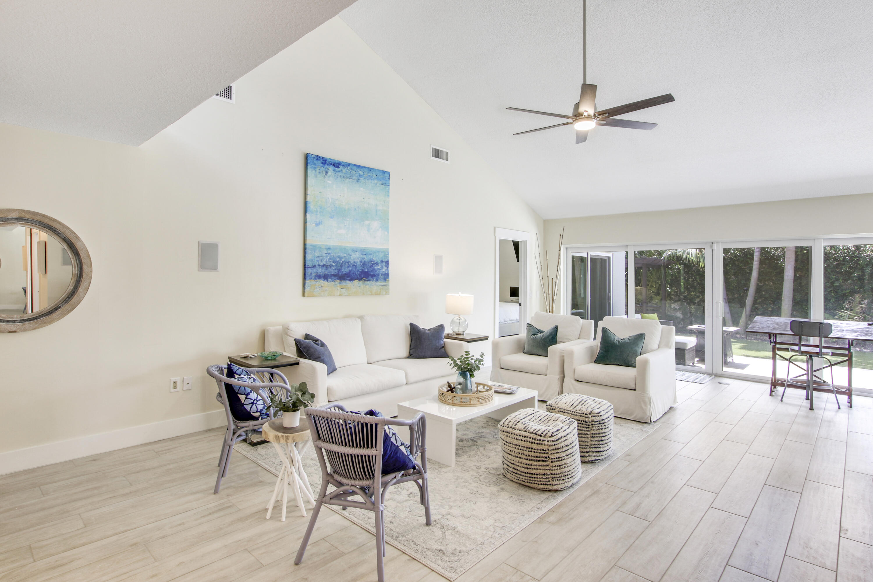 114 Ridge Road Jupiter, FL 33477 - Photo 6 of 28 Living Area