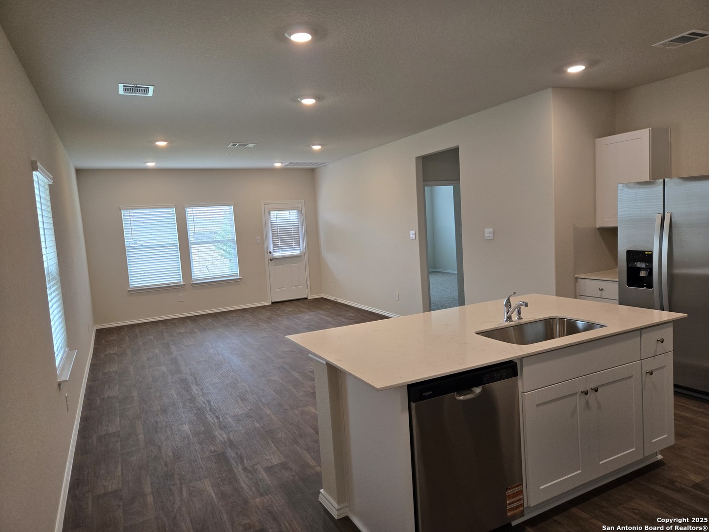 14042 Shale Path San Antonio, TX 78253 - Photo 3 of 10