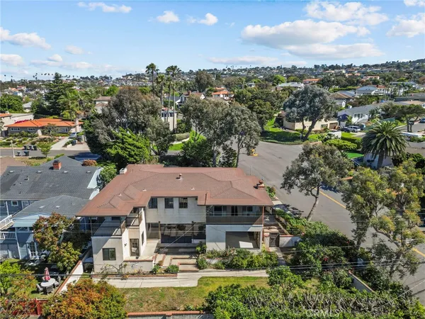 $3,000,000 | 98 Via Monte Doro, Redondo Beach, CA 90277