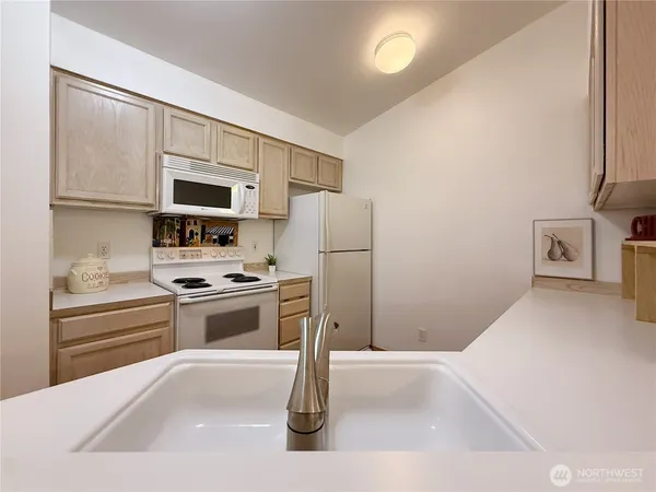 $354,950 | 5620 14th Drive West, Unit Q302, Everett, WA 98203