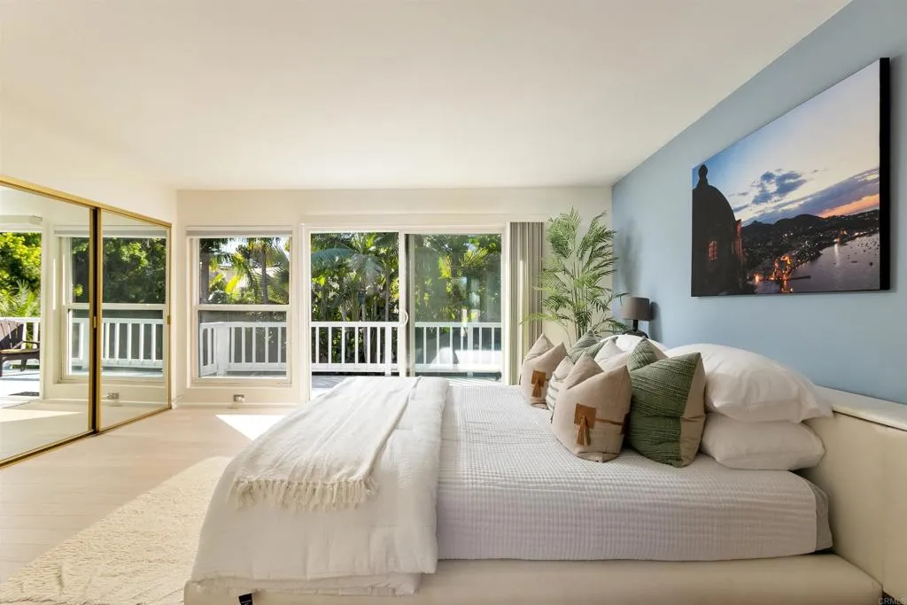 2252 Soledad Rancho Road San Diego, CA 92109 - Photo 16 of 39