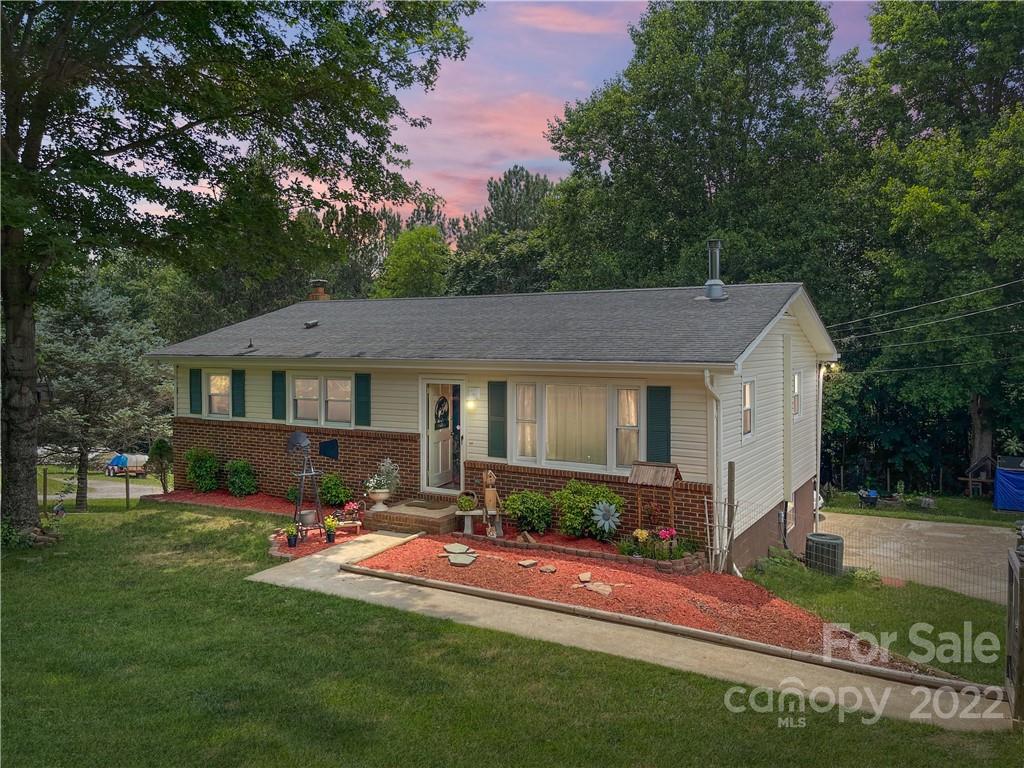 809 Gaddy Road South Nebo, NC 28761 - Photo 1 of 39 Gallery Image 1