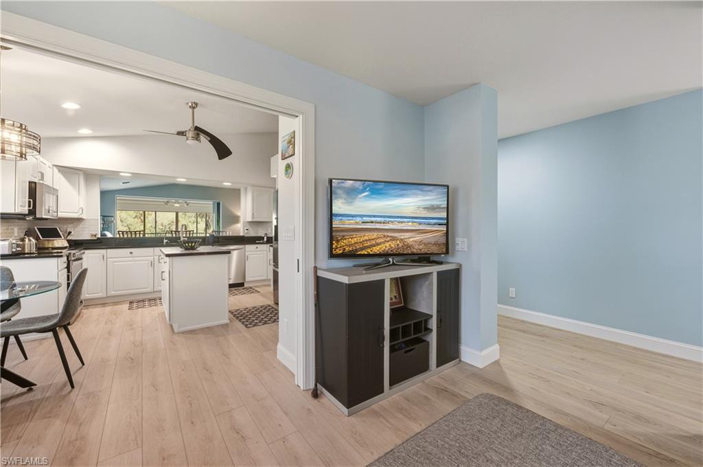 6185 Reserve Circle, Unit 1403 Naples, FL 34119 - Photo 14 of 41