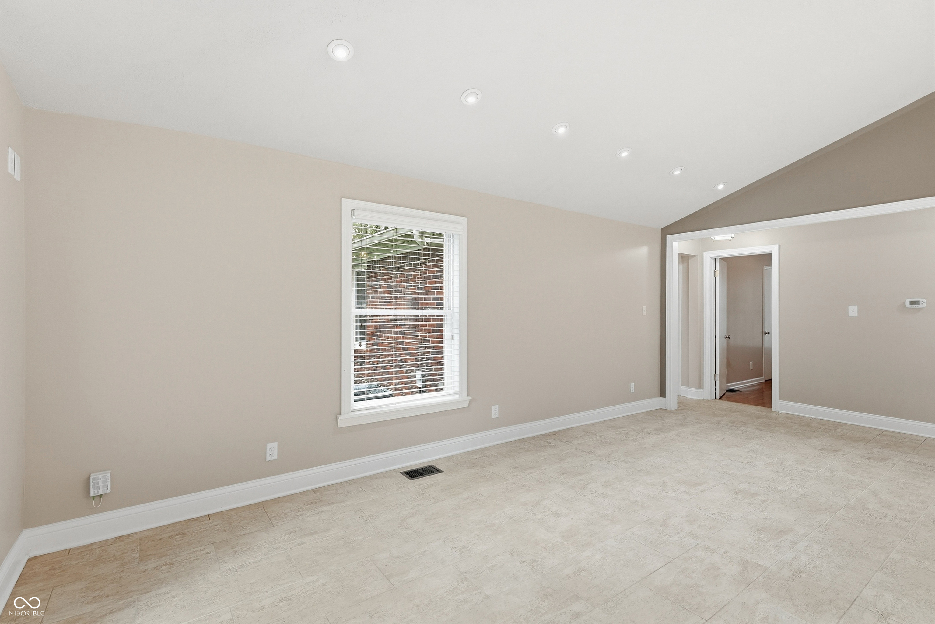 1219 Nicholas Road Indianapolis, IN 46220 - Photo 9 of 37 Gallery Image 9